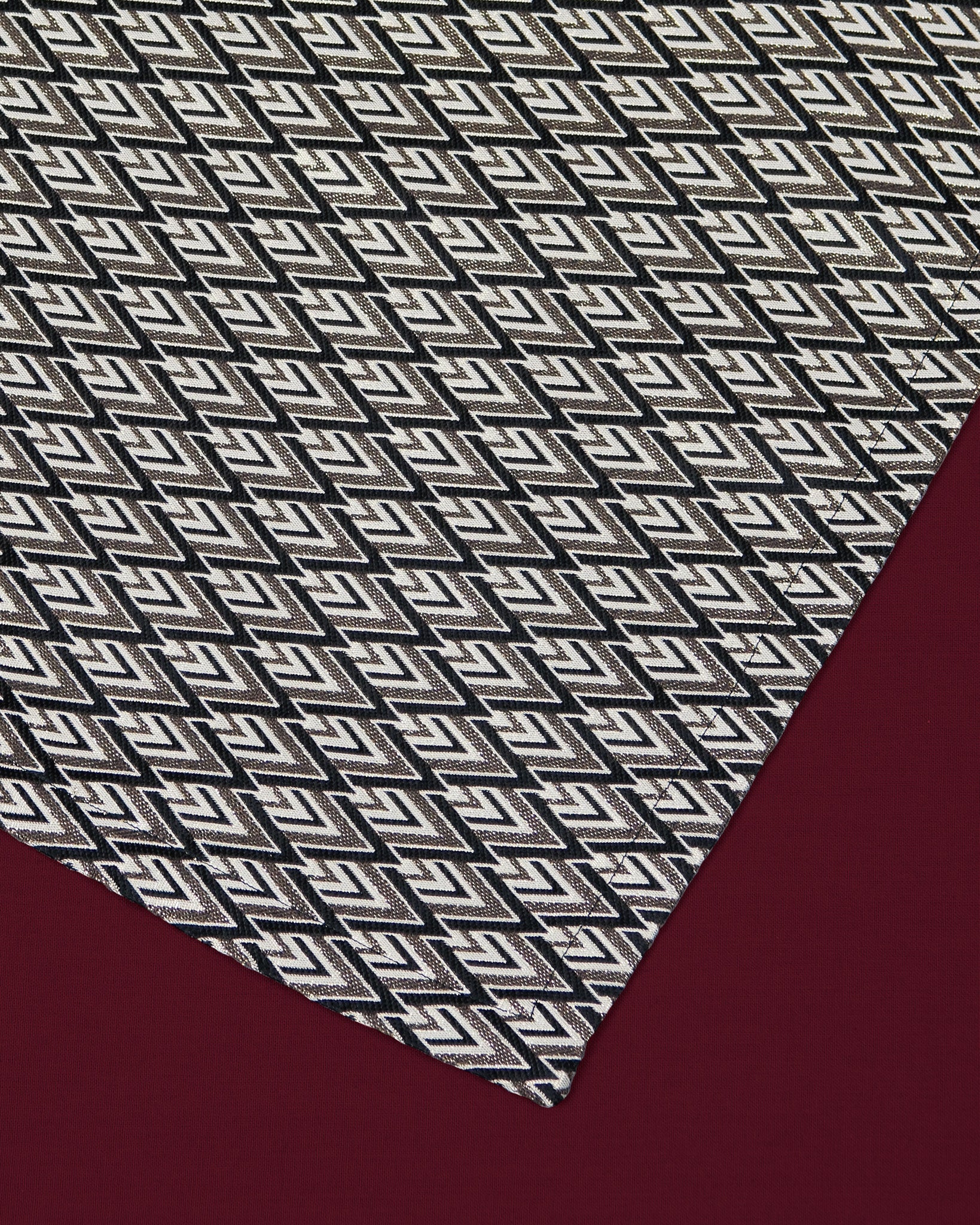 Tablecloth Golden Directions