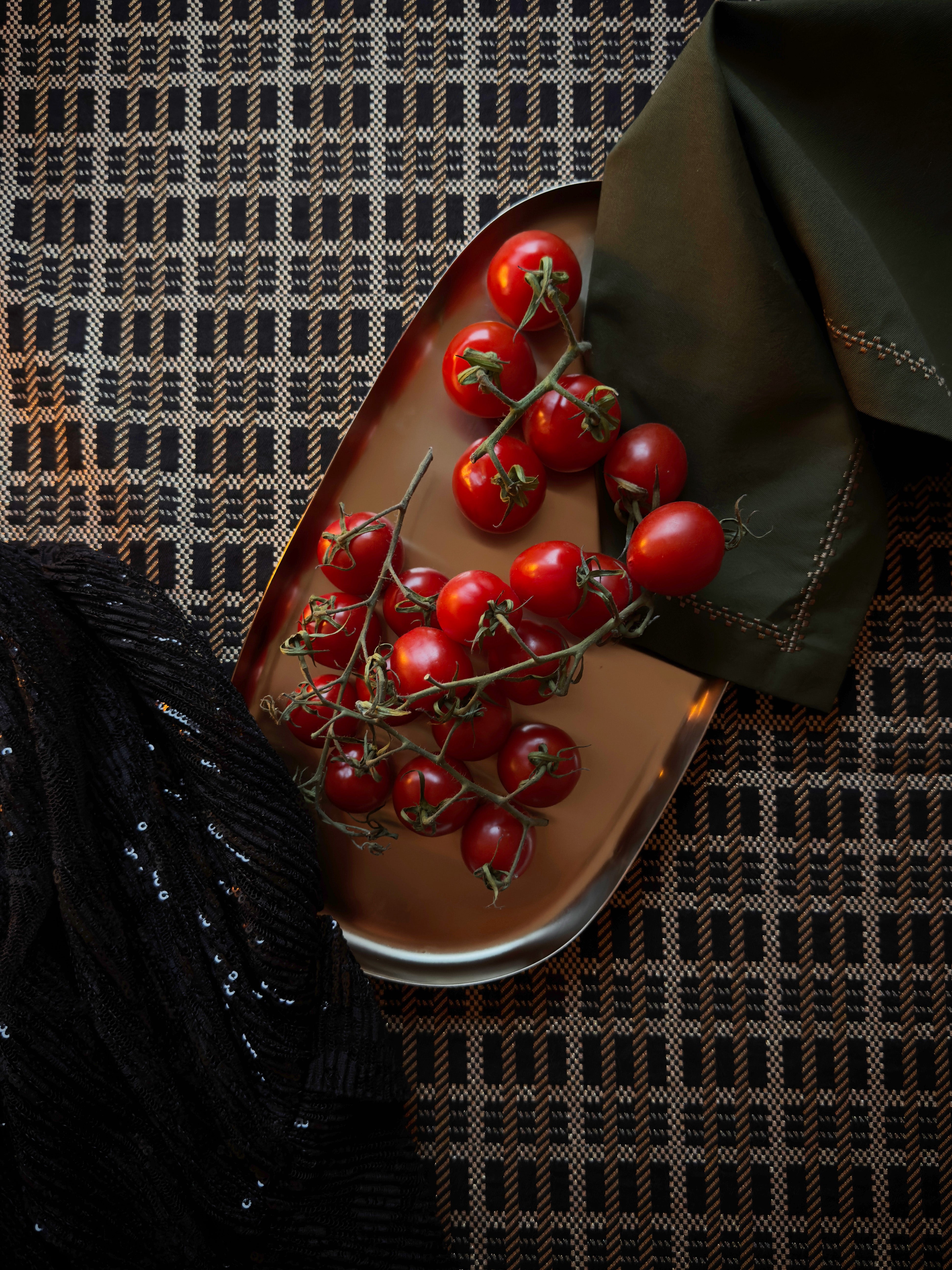 Tablecloth Blurry Lines